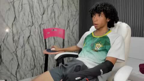 xion_ez online show from November 25, 8:20 pm