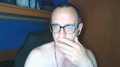 xjosuex69 online show from May 18, 11:32 pm