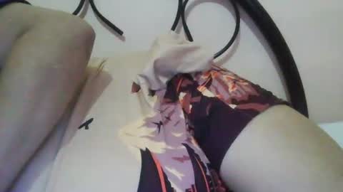 xjuicytits online show from November 24, 11:32 am