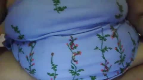 xjuicytits online show from November 26, 3:07 am