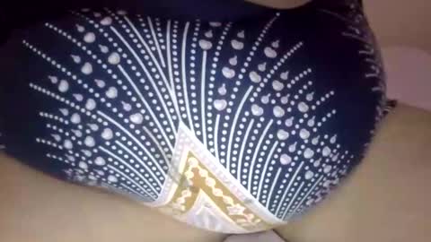 xjuicytits online show from February 18, 3:24 am