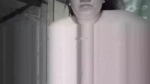 xjuicytits online show from April 22, 12:50 pm