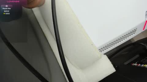 Snapshot of xkim_starx chatting on November 3, 3:30 am welcome friends online show from November 3, 3:30 am