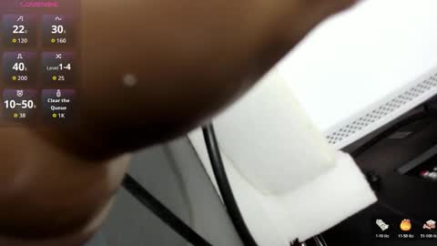 Snapshot of xkim_starx chatting on November 20, 8:14 am welcome friends online show from November 20, 8:14 am