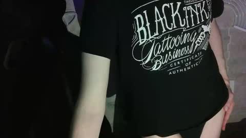 Snapshot of xkingxgd19 chatting on October 17, 12:01 am xkingxgd191 online show from October 17, 12:01 am