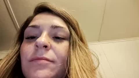 Snapshot of xkittymeowz chatting on November 15, 8:11 am xkittymeowz online show from November 15, 8:11 am