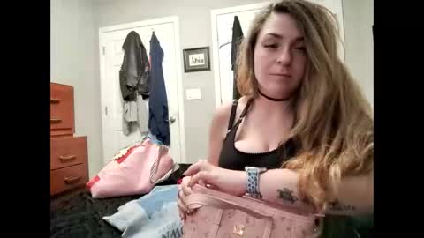 Snapshot of xkittymeowz chatting on November 21, 8:02 am xkittymeowz online show from November 21, 8:02 am