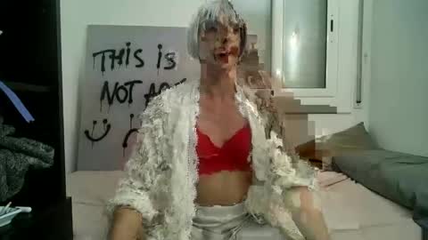 Snapshot of xlecram chatting on December 25, 4:32 pm Wendy online show from December 25, 4:32 pm