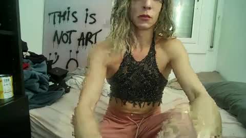 Snapshot of xlecram chatting on December 28, 7:55 am Wendy online show from December 28, 7:55 am