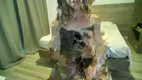 Snapshot of xlecram chatting on February 4, 3:15 pm Wendy online show from February 4, 3:15 pm