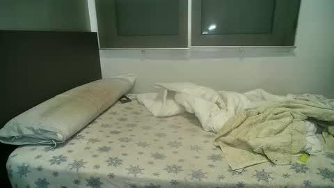 Snapshot of xlecram chatting on March 8, 2:12 am Wendy online show from March 8, 2:12 am