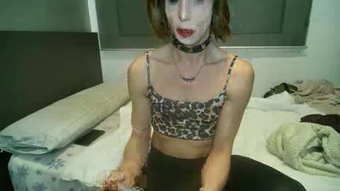 Snapshot of xlecram chatting on March 8, 12:20 pm Wendy online show from March 8, 12:20 pm