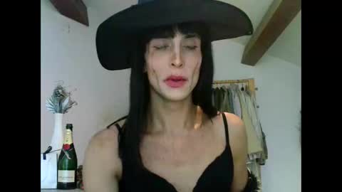 Snapshot of xlecram chatting on October 24, 1:51 pm Wendy online show from October 24, 1:51 pm