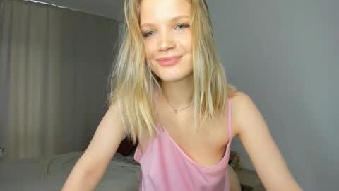 Chloe online show from March 11, 8:20 am