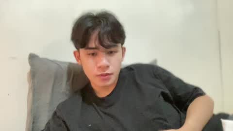 Snapshot of xluminous chatting on June 15, 7:05 pm MIKAEL online show from June 15, 7:05 pm