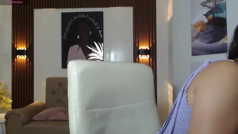 lunna online show from November 5, 6:52 pm