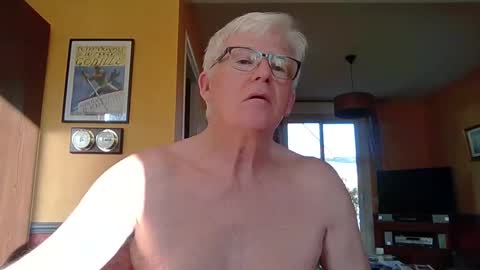 xmaeg3 online show from January 6, 9:35 am