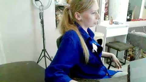 Snapshot of xmilagrosxs chatting on April 21, 12:00 pm xMilagrosxs online show from April 21, 12:00 pm