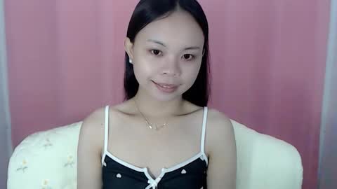 Snapshot of xo_worth_it chatting on April 27, 4:27 pm nathalie online show from April 27, 4:27 pm