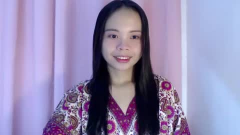 Snapshot of xo_worth_it chatting on June 14, 6:32 pm nathalie online show from June 14, 6:32 pm