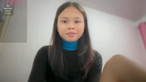 Snapshot of xo_worth_it chatting on July 15, 5:18 pm nathalie online show from July 15, 5:18 pm