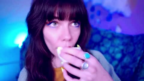 Bella Bondai online show from September 14, 1:27 am