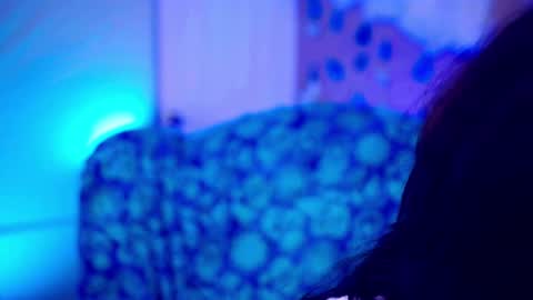 Bella Bondai online show from September 17, 10:39 am