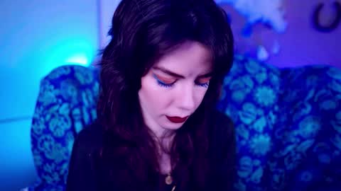 Bella Bondai online show from October 20, 11:10 am