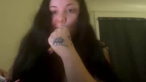 Snapshot of xocrybaby chatting on September 28, 10:04 pm xocrybaby online show from September 28, 10:04 pm