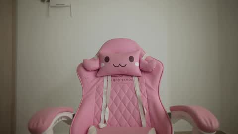 Snapshot of xomega_02 chatting on May 30, 8:50 pm online show from May 30, 8:50 pm