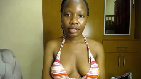 Snapshot of xoxo_booty chatting on December 4, 6:16 pm Xoxo online show from December 4, 6:16 pm