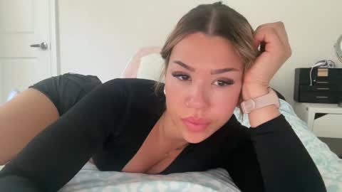 Snapshot of xoxocarly chatting on October 20, 6:52 pm NEW CarlyXO online show from October 20, 6:52 pm