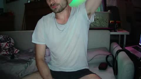 Snapshot of xsage98 chatting on July 12, 1:40 am xsage98 online show from July 12, 1:40 am