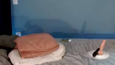 Snapshot of xsexycouples chatting on December 20, 3:36 am AnnaMaee online show from December 20, 3:36 am