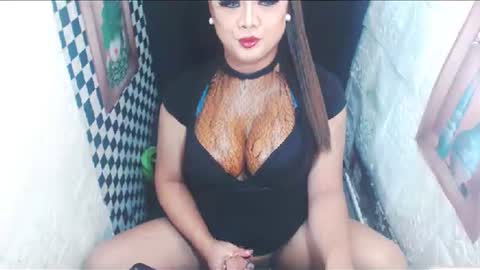 Snapshot of xsexyhugecock chatting on September 9, 2:38 pm AYU  online show from September 9, 2:38 pm