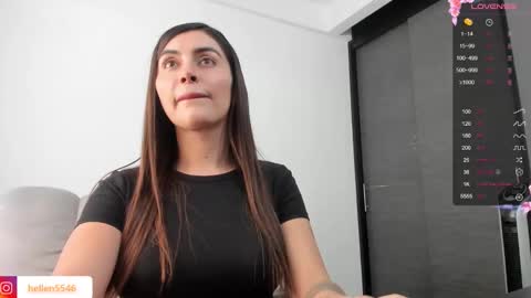 Snapshot of xspecialroomx chatting on December 18, 9:08 pm Hellen Sofia instagram hellen5546 online show from December 18, 9:08 pm