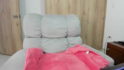 Hellen Sofia instagram hellen5546 online show from April 17, 8:01 pm