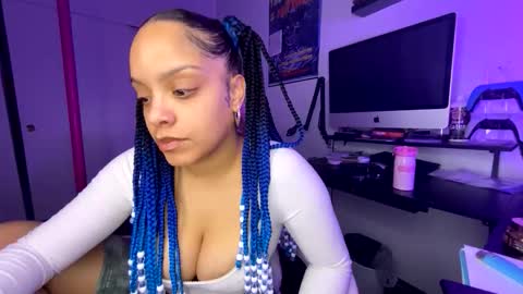 xStarGazingx online show from March 3, 5:02 am