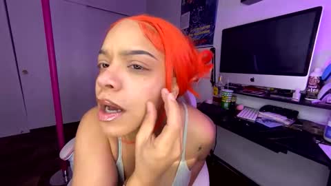 xStarGazingx online show from March 15, 2:45 pm