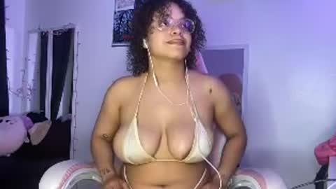 Snapshot of xstargazingx chatting on July 9, 5:44 am xStarGazingx online show from July 9, 5:44 am
