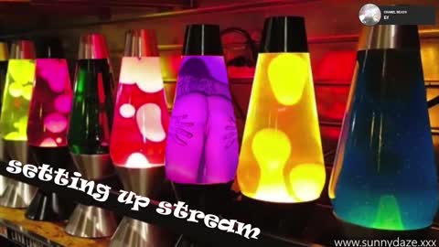 Snapshot of xsunsub chatting on November 29, 12:02 am Sunny Daze online show from November 29, 12:02 am