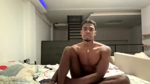 Snapshot of xtephen__ chatting on June 25, 5:07 am xtephen online show from June 25, 5:07 am