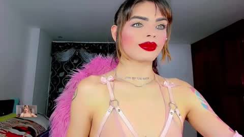 Femboy Exotic online show from October 18, 7:42 am