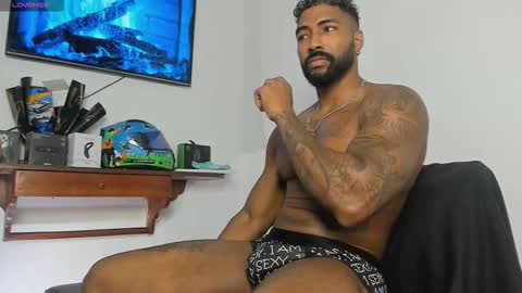 Stipp3r online show from November 23, 12:05 pm