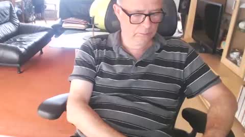 Snapshot of xtommix69 chatting on July 6, 9:17 am xtommix69 online show from July 6, 9:17 am