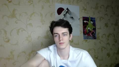 Snapshot of xtraqqq chatting on February 22, 7:45 pm traqqq online show from February 22, 7:45 pm