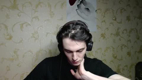 Snapshot of xtraqqq chatting on March 13, 3:29 pm traqqq online show from March 13, 3:29 pm