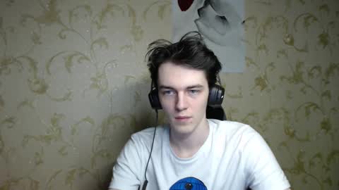 Snapshot of xtraqqq chatting on March 16, 10:03 pm traqqq online show from March 16, 10:03 pm