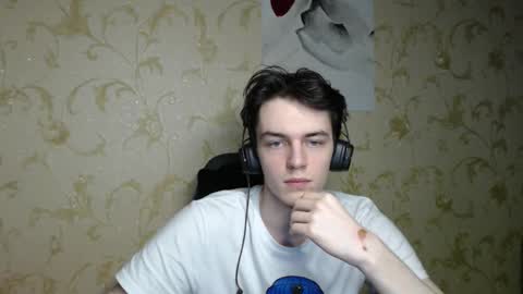 Snapshot of xtraqqq chatting on March 17, 3:48 pm traqqq online show from March 17, 3:48 pm