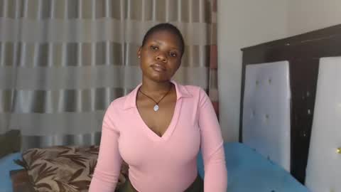 Snapshot of xumamaya chatting on January 21, 1:18 am hey its Mayah online show from January 21, 1:18 am